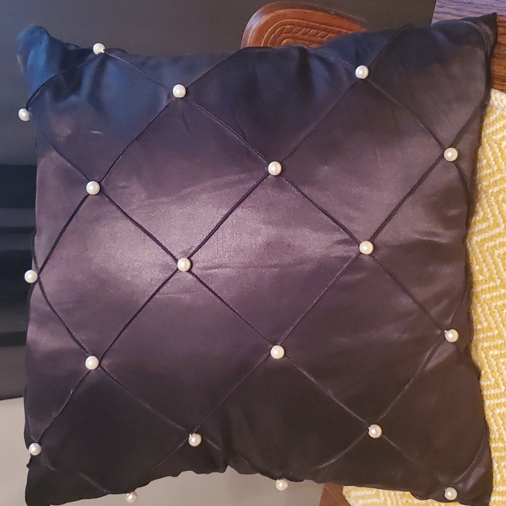 Decorative pillows - Picture 6 of 10